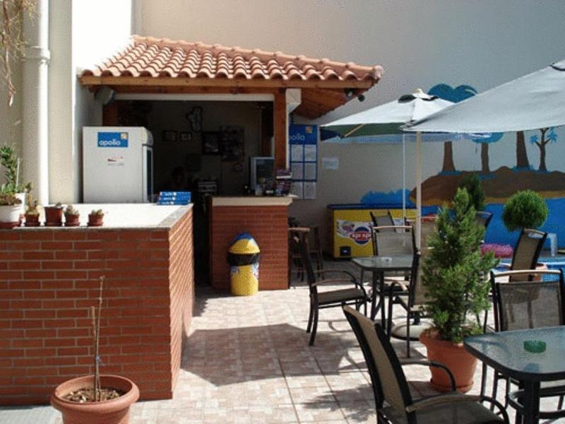 Akatos Hotel Agia Marina Extérieur photo
